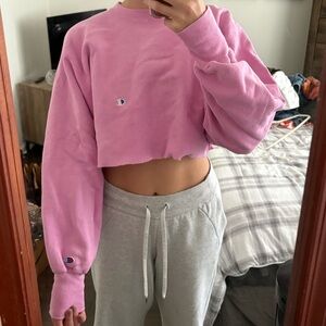 Champion Women's Light Pink Cropped Sweatshirt